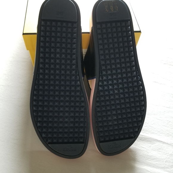 Fendi black thong slides sz 39 - Picture 2 of 3